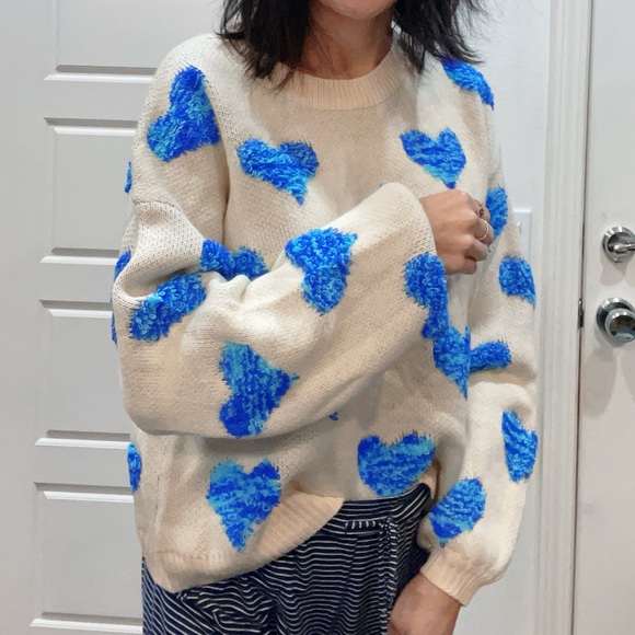 06 Cozy Hearts Print Oversized Knit Sweater Top - Picture 3 of 14